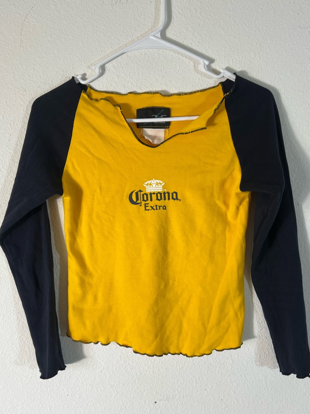 Vintage Corona Extra Colorblock Raglan Baby Tee
